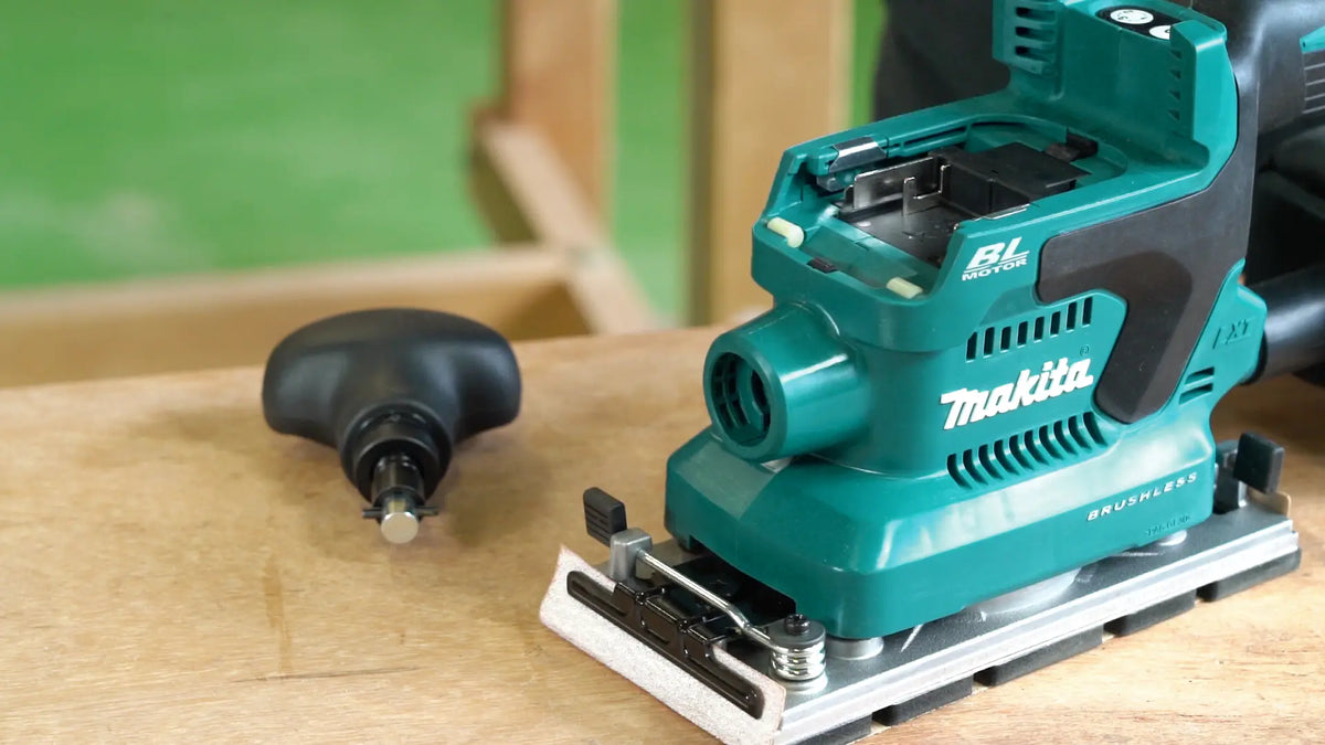Kit Lijadora Orbital 18v Brushless 93x185mm Makita Dbo380rfj Turquesa