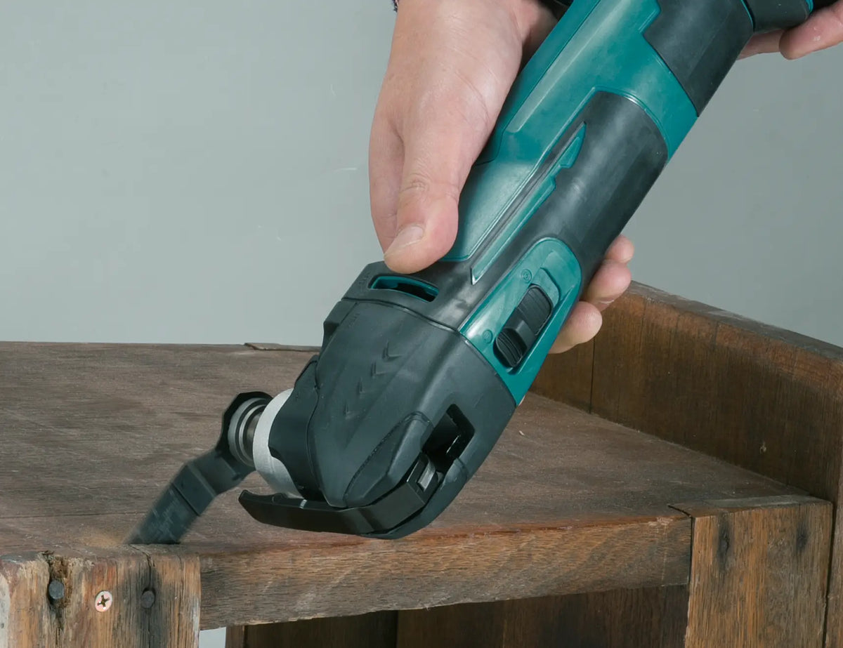 Multiherramienta Oscilante 18v Lxt S/batería Makita Dtm51zx1