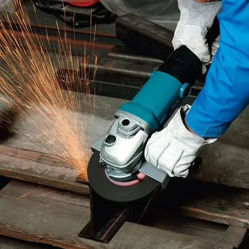 Esmeril Angular 7'' 1800w Makita Ga7010c