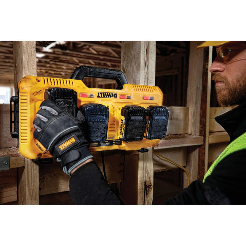 Multicargador Con 4 Entradas 12v-20v Max Dcb104-b2 Dewalt