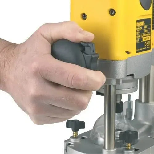 Fresadora Base Ajustable 1100w Dewalt Dw621