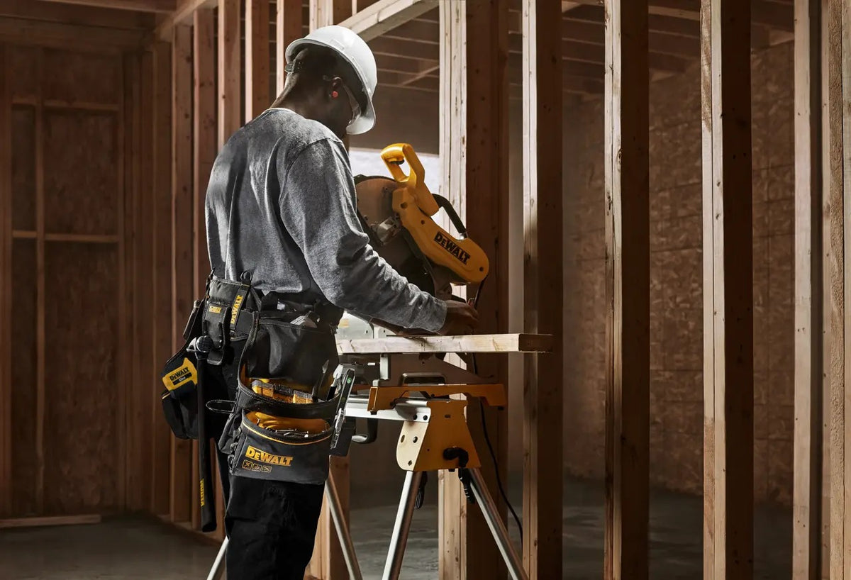 Cinturón DeWalt DWST40603-1 · ejemplo de uso; herramientas no incluidas